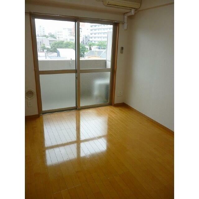 ※同仕様写真(居間)