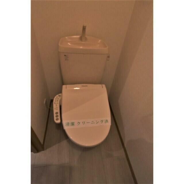 温水洗浄暖房便座(内装)