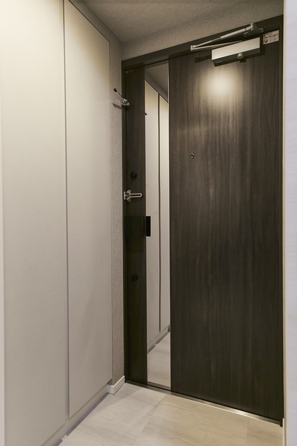 ※写真は同タイプ住戸です。(玄関)