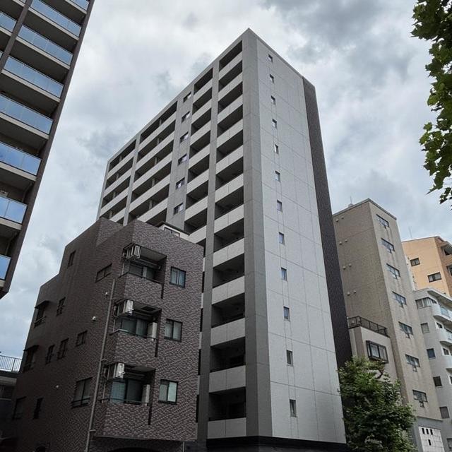 新宿区東榎町１０丁目 【賃貸居住】マンション