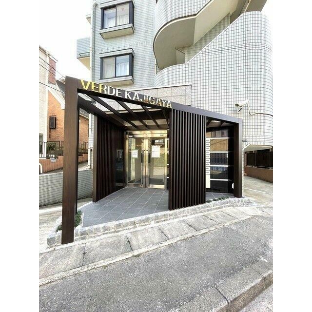 落ち着いたエントランスです(その他建物画像)