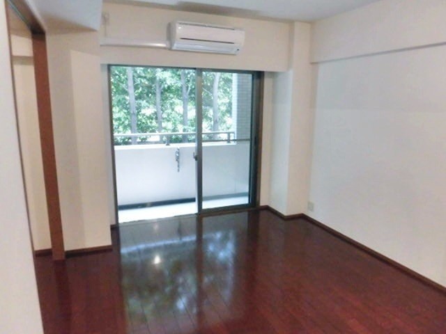 ※同仕様写真含む(居間)