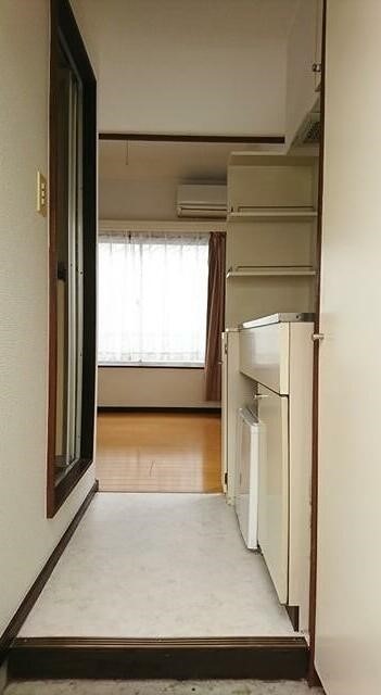 ※同仕様写真含む(玄関)