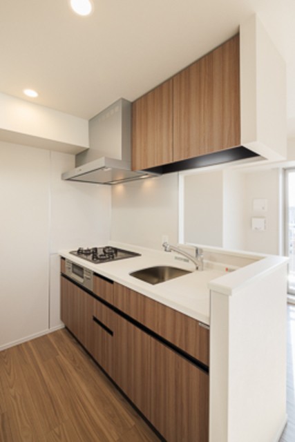 ※写真は同タイプ住戸です。(キッチン)