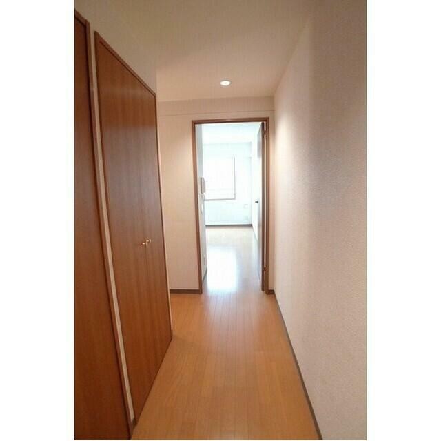 ※同仕様写真含む(玄関)