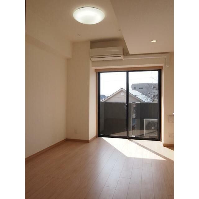 (居間)