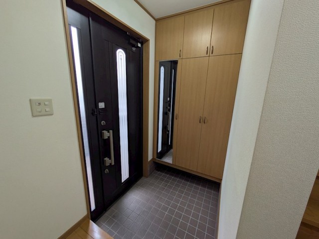 (玄関)