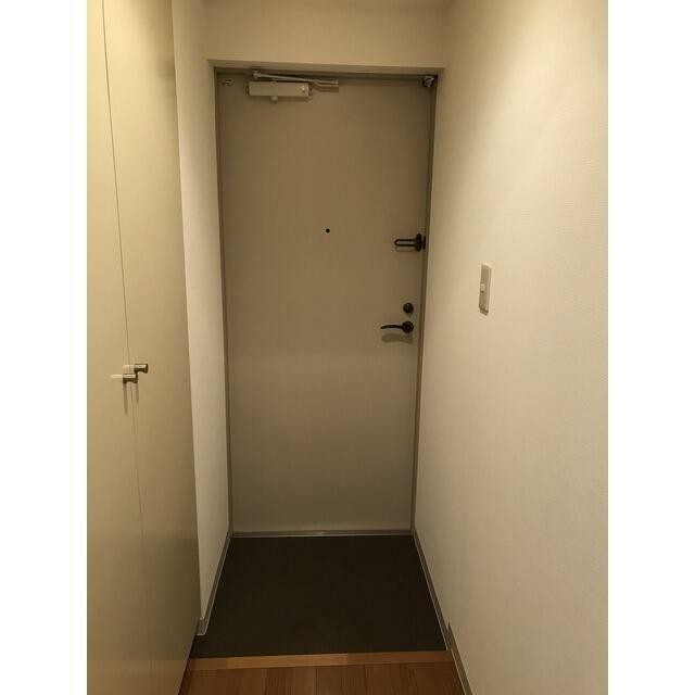 (玄関)