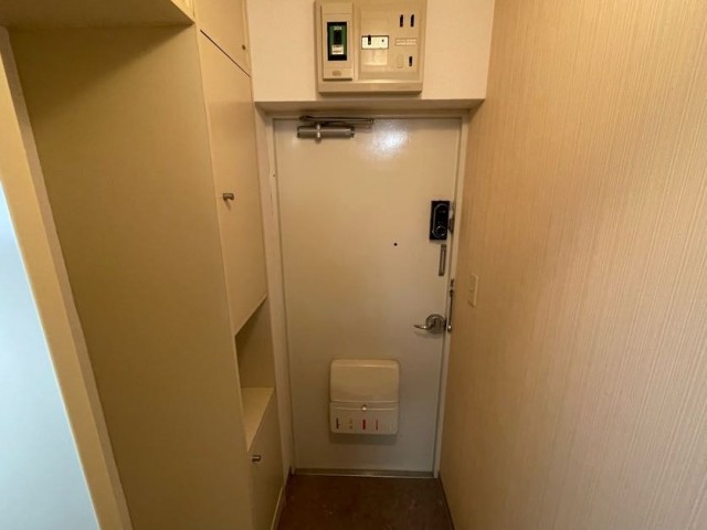 (玄関)