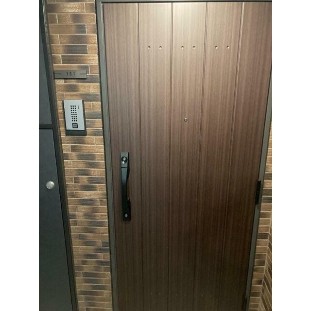 (玄関)