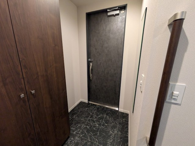 (玄関)