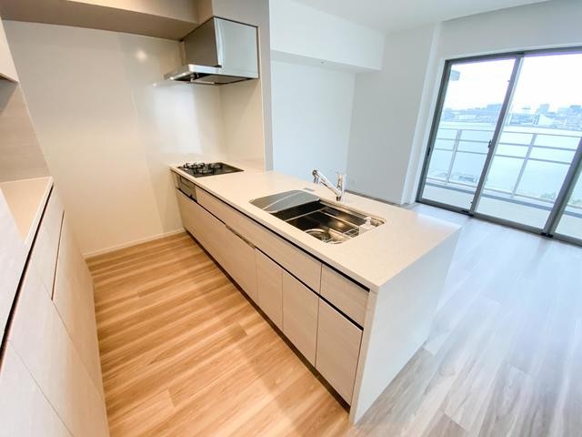 ※写真は同タイプ住戸です。(キッチン)