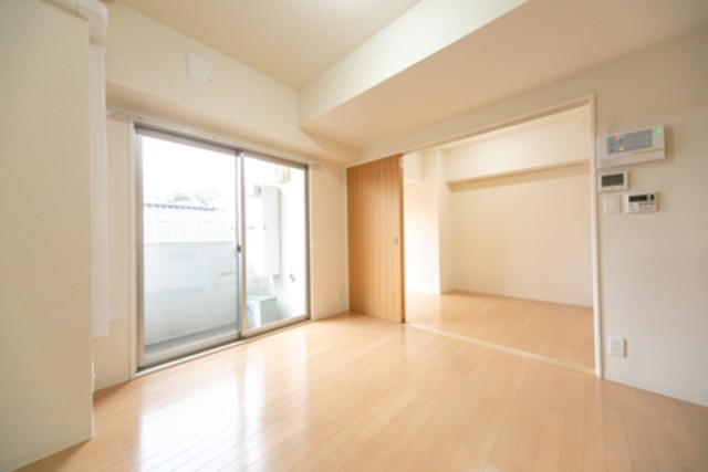 ※写真は同タイプ住戸です。(居間)