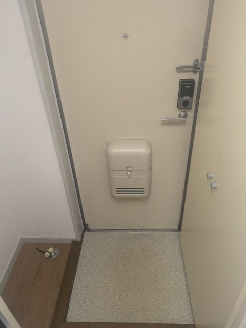 (玄関)