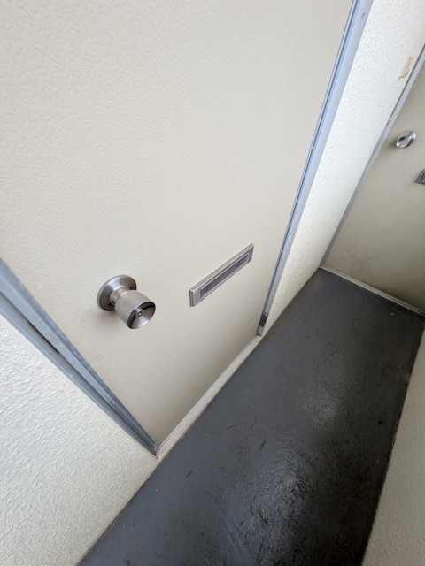 (玄関)