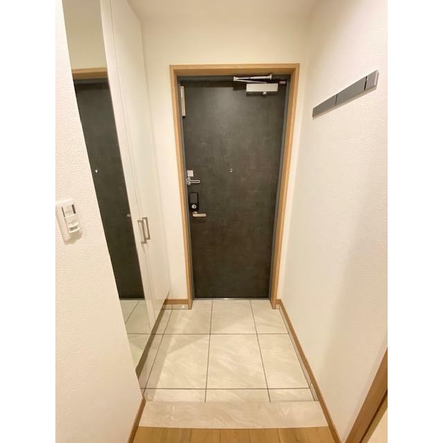 ※同仕様写真含む(玄関)