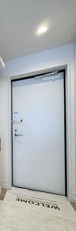 ※同仕様写真含む(玄関)