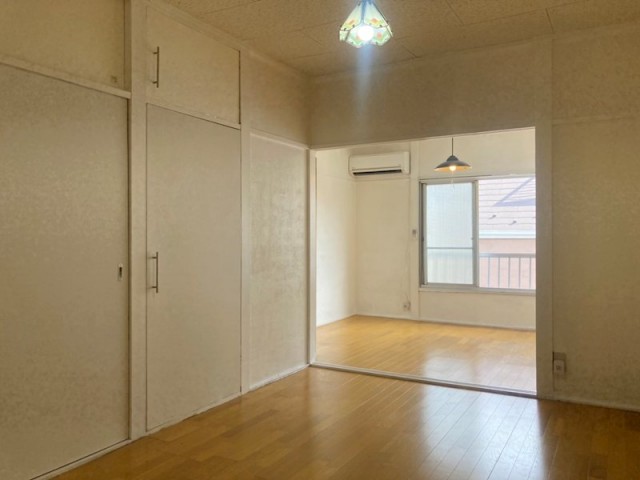 (居間)