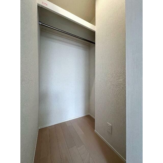 ウォークインクローゼット(内装)