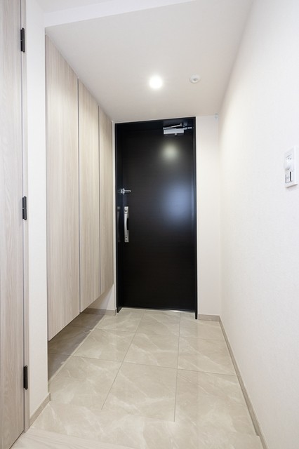 ※写真は同タイプ住戸です。(玄関)