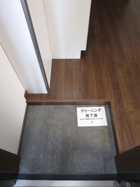 (玄関)