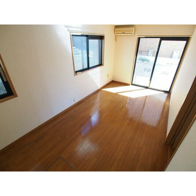 (居間)