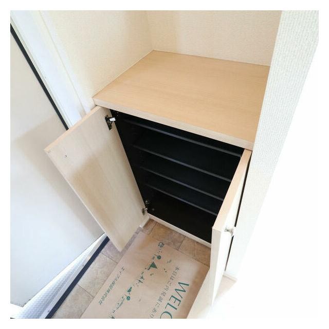 (玄関)