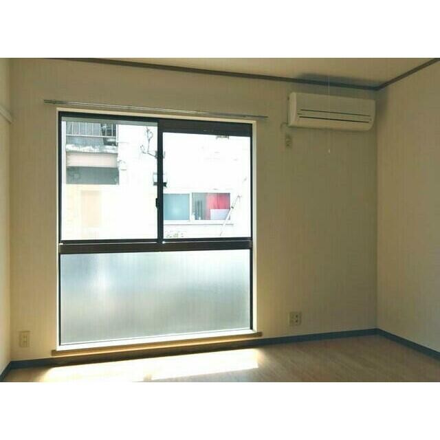 (居間)