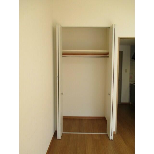 居室・クローゼット（2210）(内装)