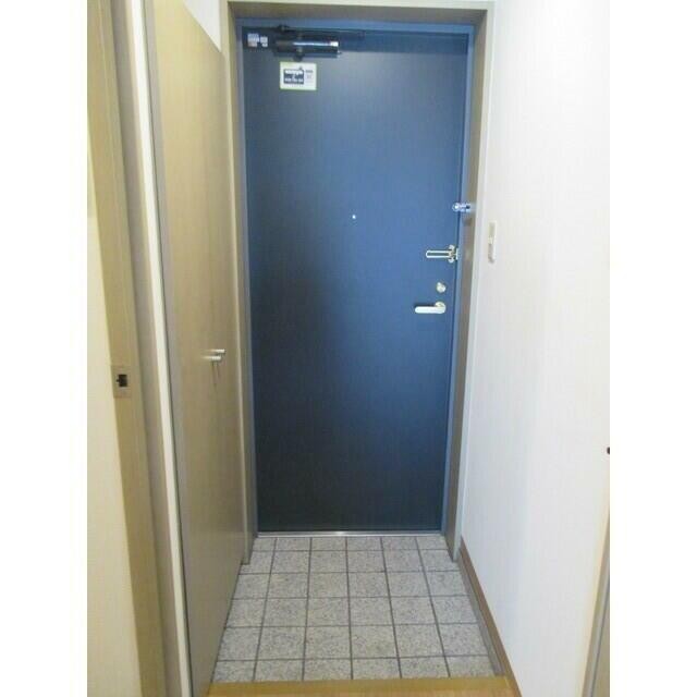 （2210）(玄関)