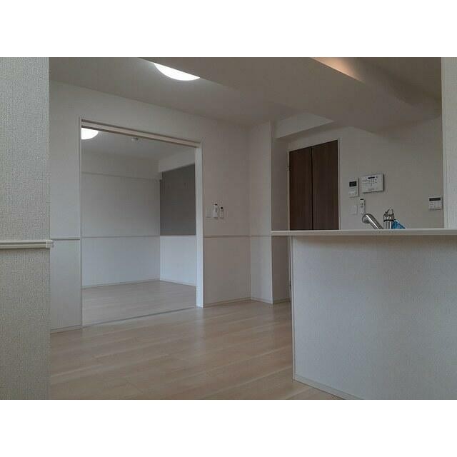 (居間)