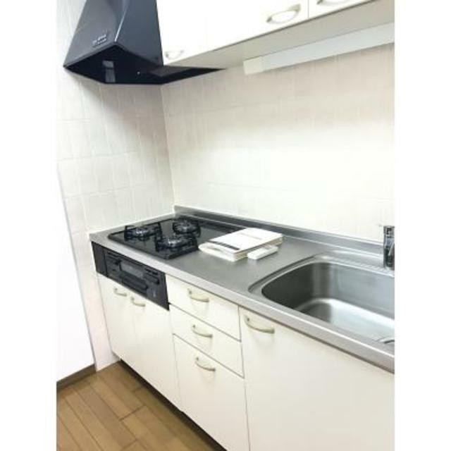 ※写真は同タイプ住戸です。(キッチン)