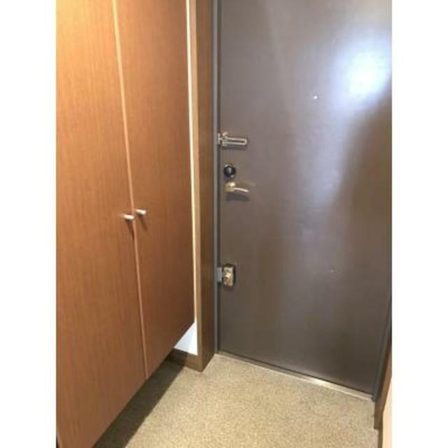 ※写真は同タイプ住戸です。(玄関)