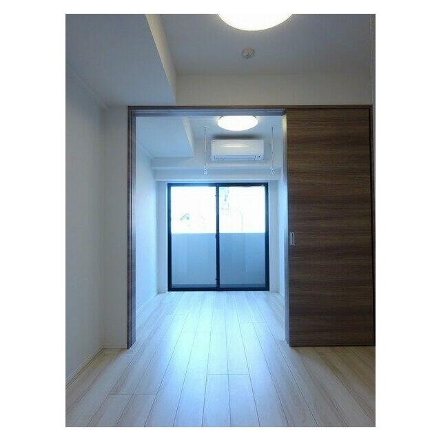 (居間)