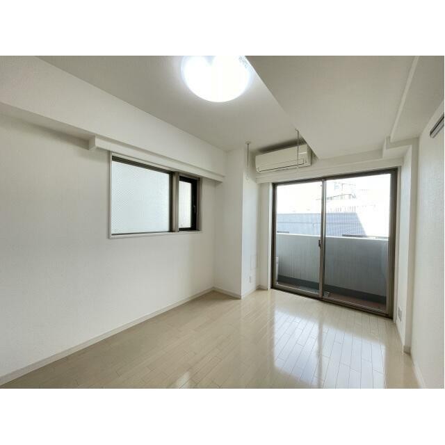 (居間)