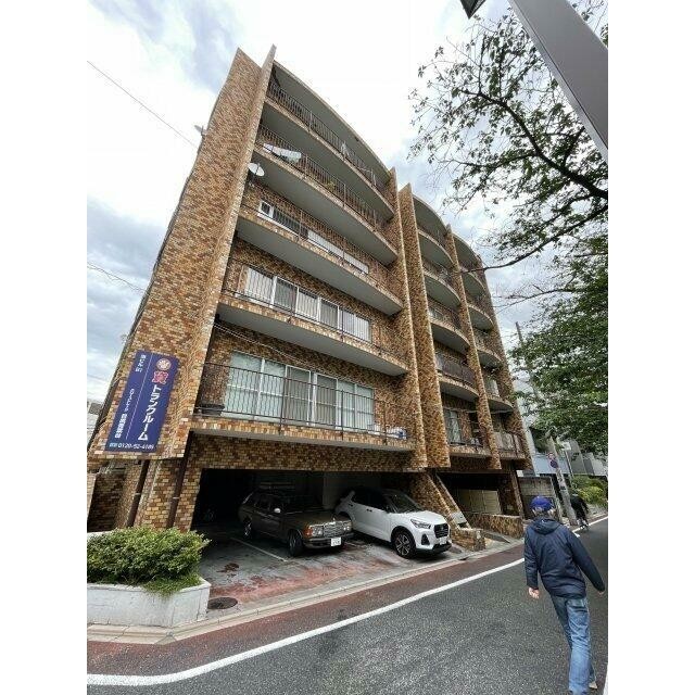 目黒区青葉台２丁目 【賃貸居住】マンション