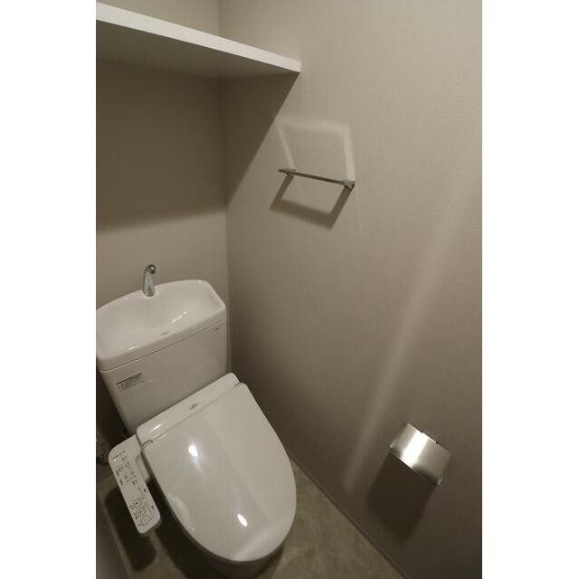 ※同物件他号室の写真となり、室内フローリング等配色が異なります。※本タイプにはルーフバルコニーがつい(内装)