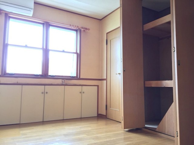 (居間)