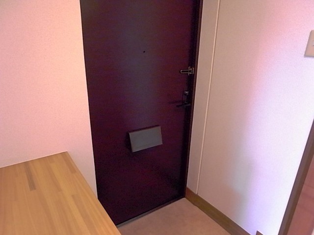 (玄関)