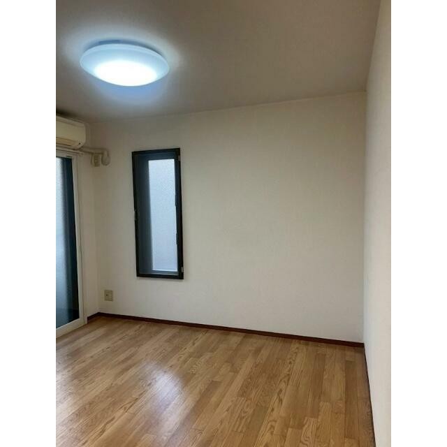 (居間)