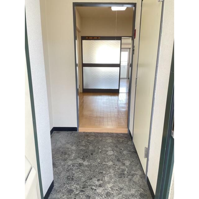 (玄関)