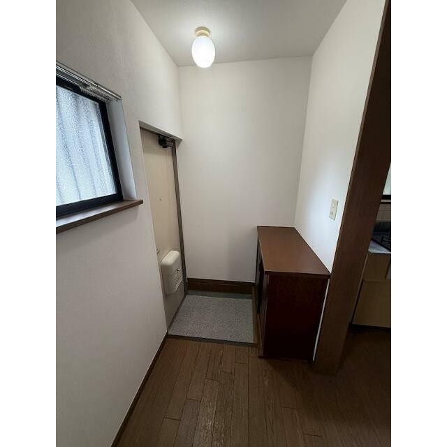 (玄関)