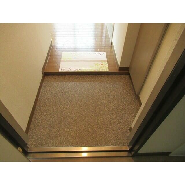 ※同仕様写真(玄関)