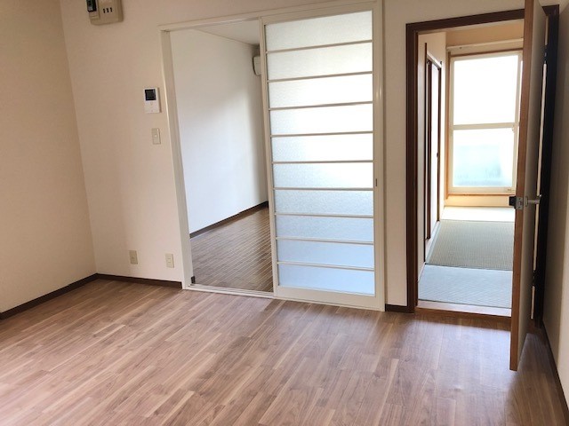 (居間)