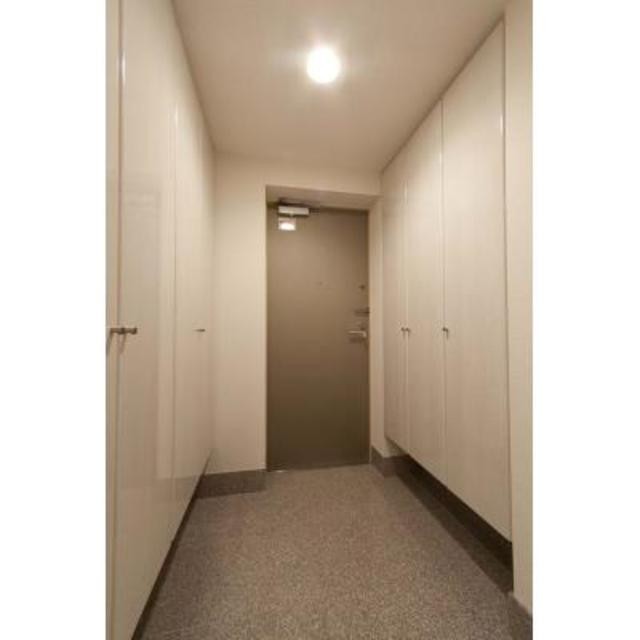 ※写真は同タイプ住戸です。(玄関)
