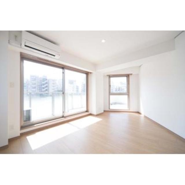 ※写真は同タイプ住戸です。(居間)
