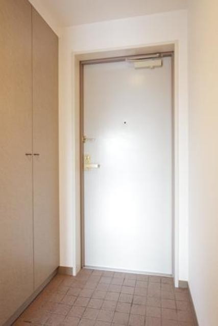 ※写真は同タイプ住戸です。(玄関)