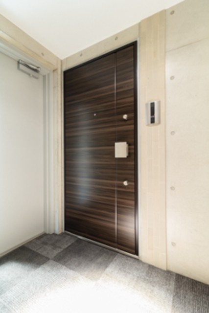 ※写真は同タイプ住戸です。(玄関)