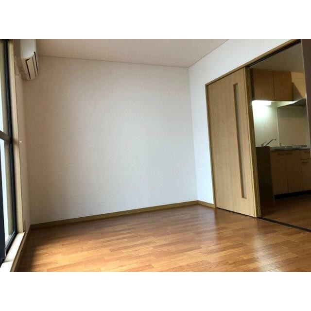 (居間)