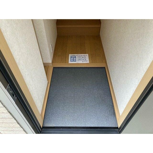 (玄関)